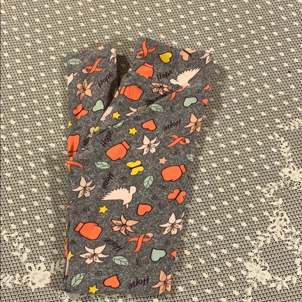 Breast Cancer awareness Lularoe leggings. One size